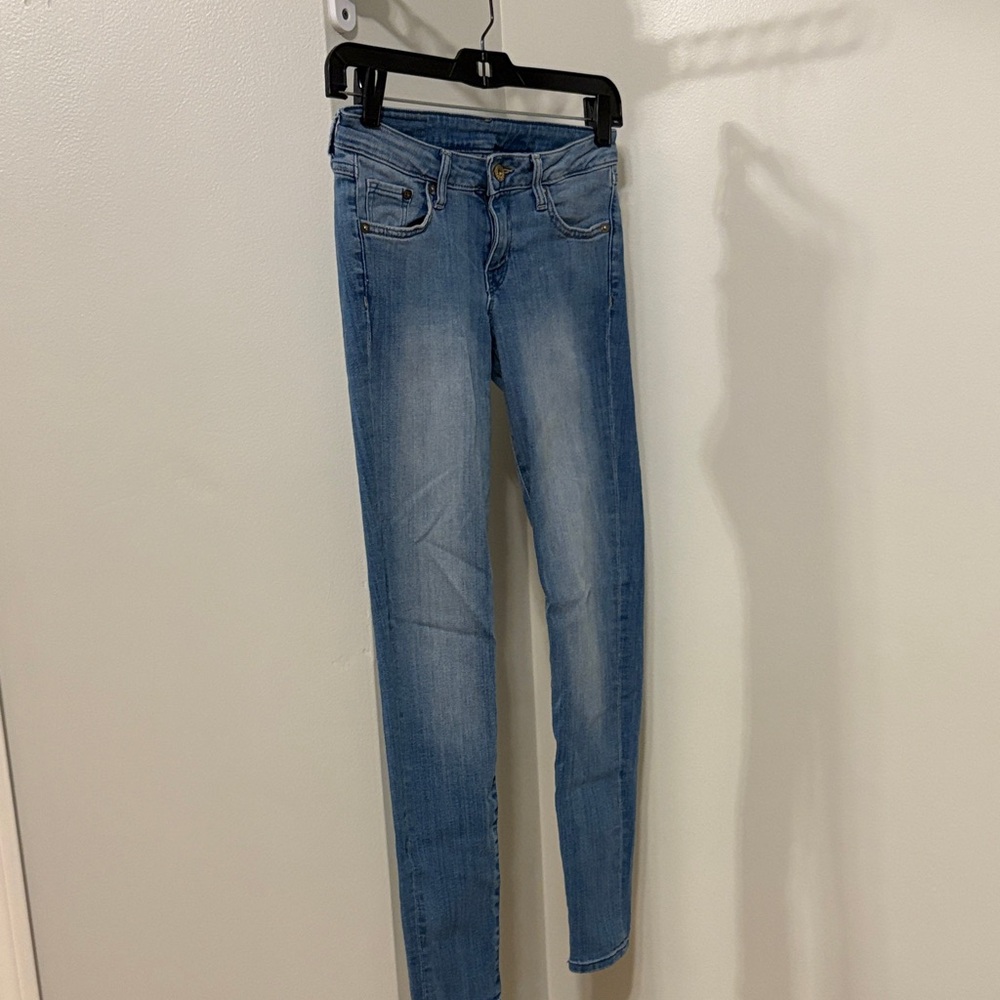H&M Light Blue Skinny Jeans